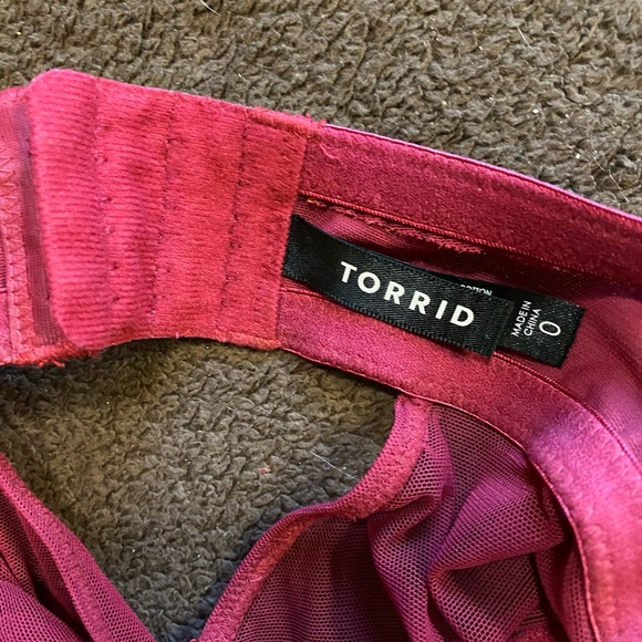 torrid pink and black lace halter teddy 0X - Picture 3 of 7